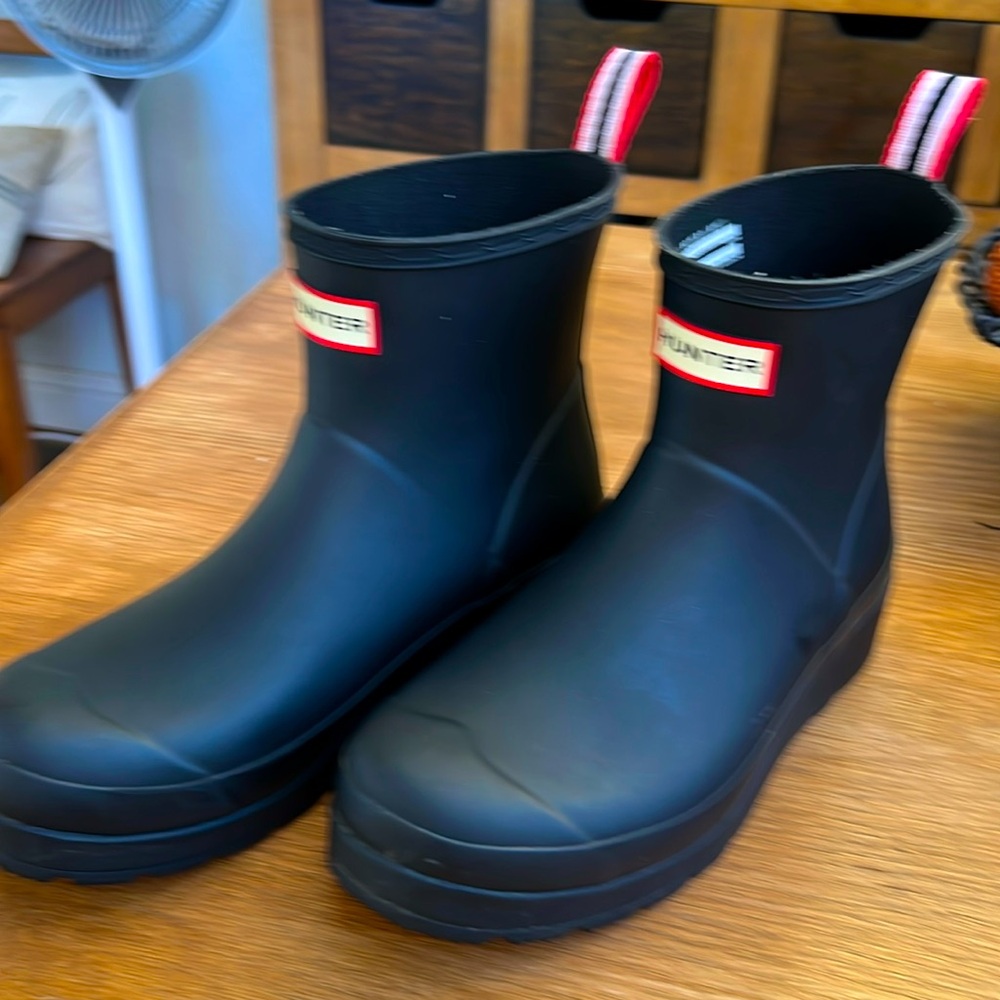 🌧️ HUNTER PLAY MID RAIN BOOTS — WOMEN’S SIZE 8W gently used